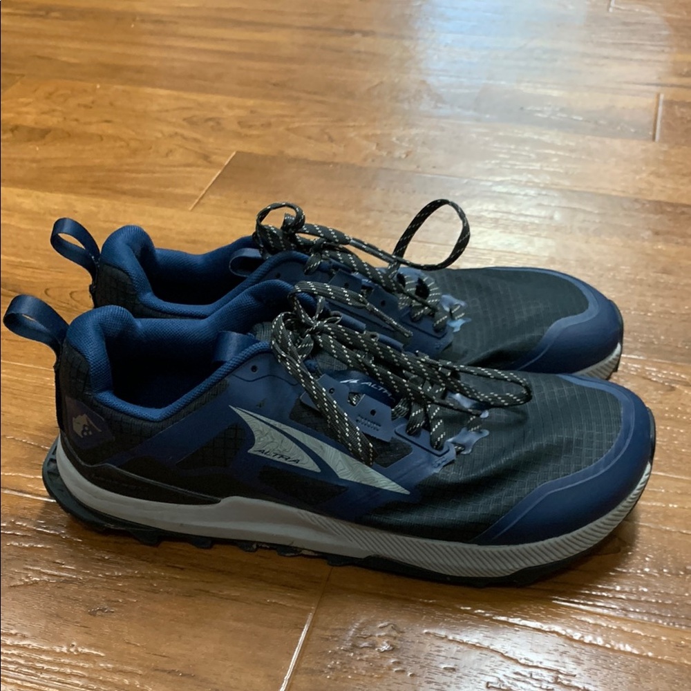 Altra Lone Peak 8 Men’s Trail Running Shoes
